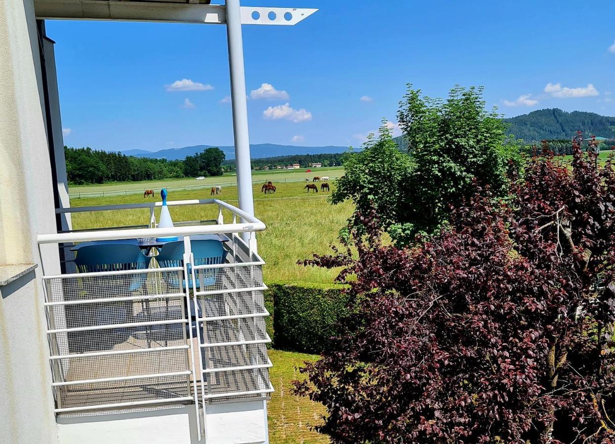 Ferienpark Scheiber ウンテーブルク・アム・クロッパイナー・ゼー エクステリア 写真